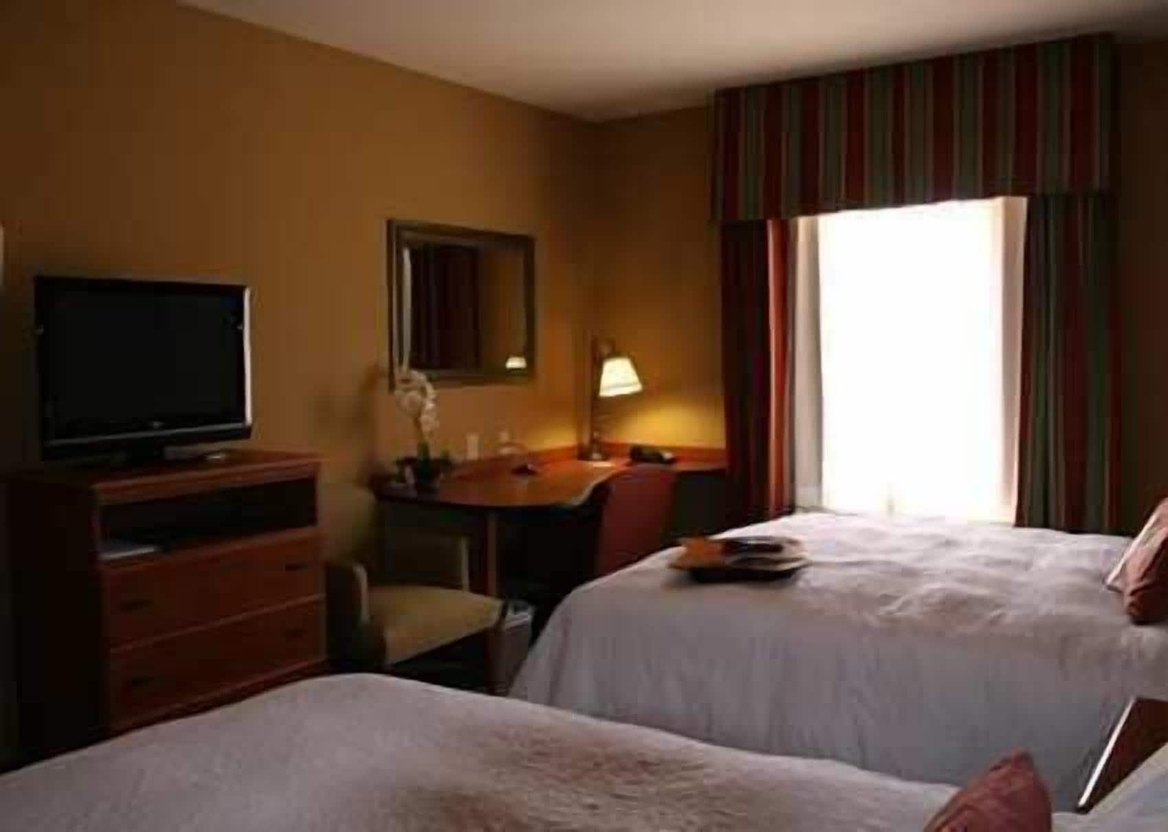 Hampton Inn Garden City Zewnętrze zdjęcie