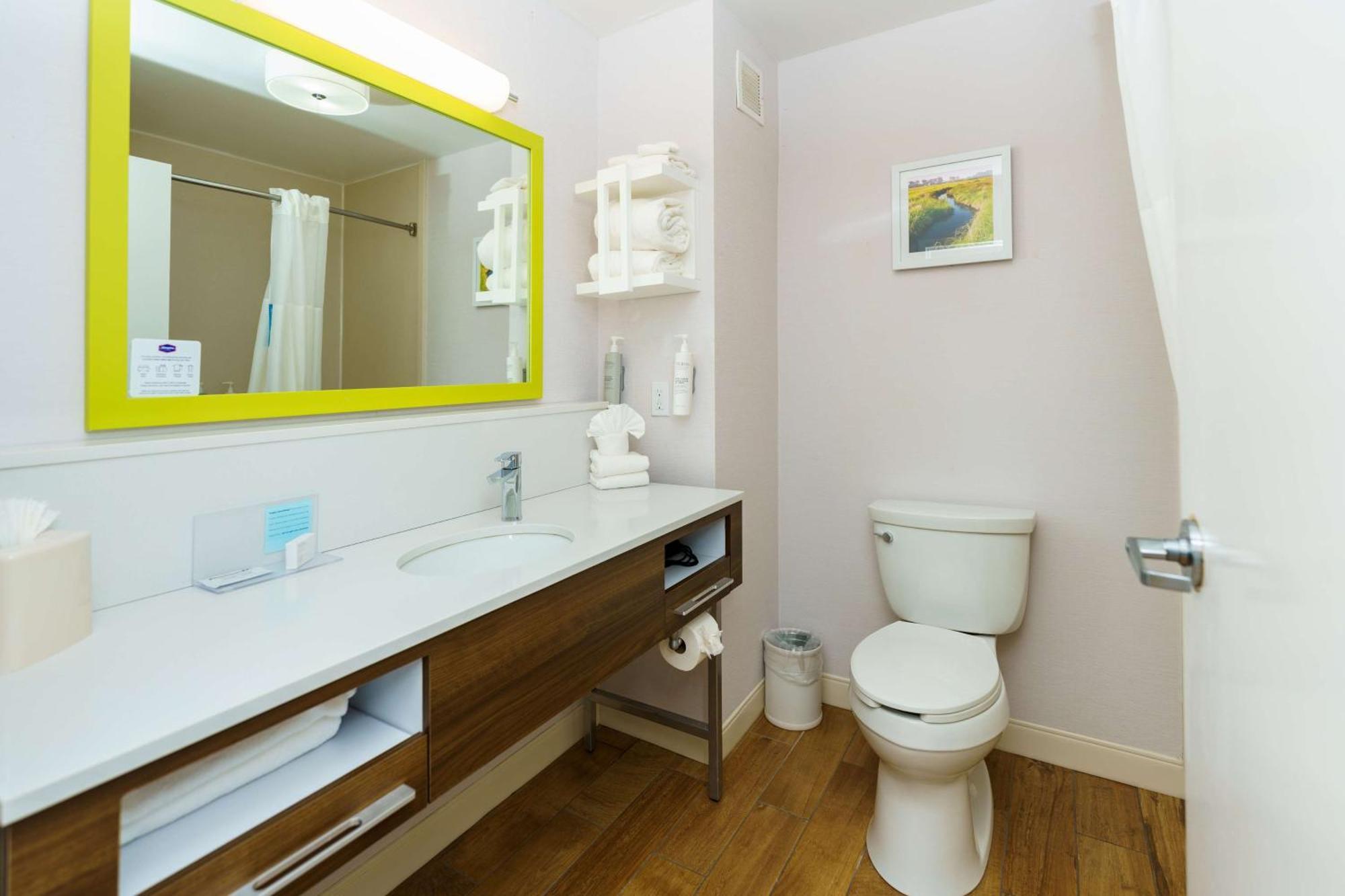 Hampton Inn Garden City Zewnętrze zdjęcie