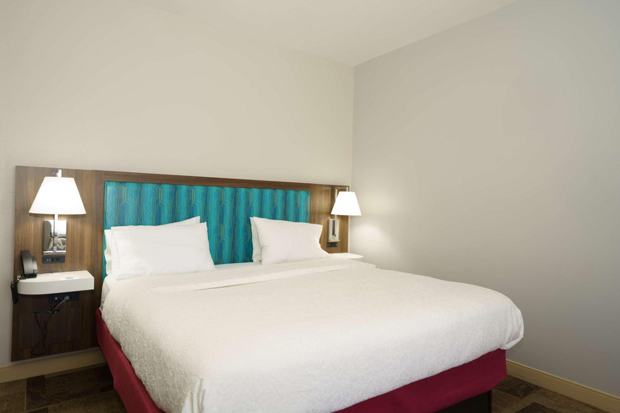 Hampton Inn Garden City Zewnętrze zdjęcie